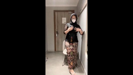06:01		
		
			Kebaya Hitam Idaman
							
					 4K					 73%
